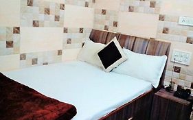 Ajanta Hotel 100 Mtrs Railway Station & 400 Mtrs Dargah